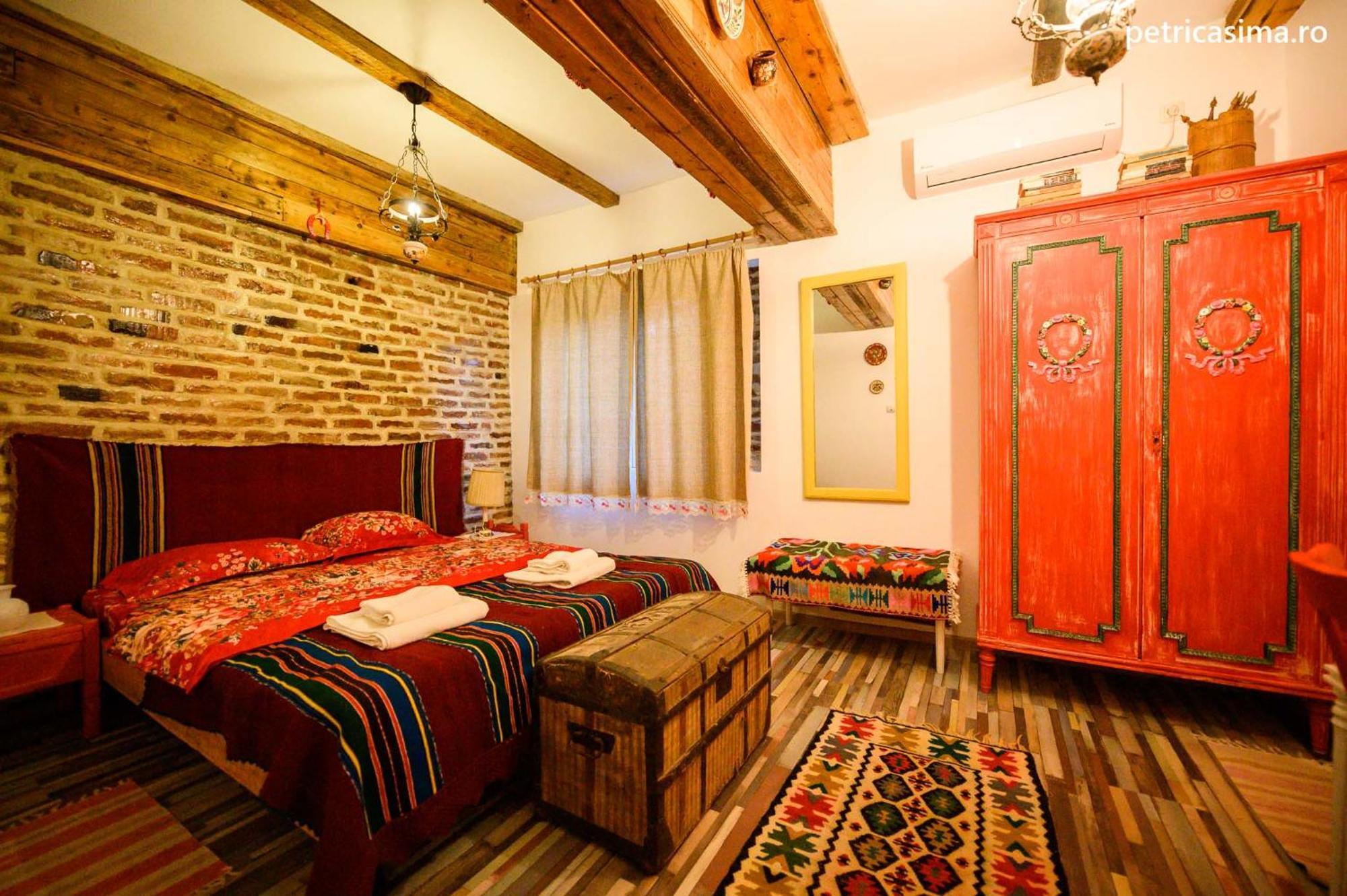 Cuibul De La Mare Hotel คอร์บู ภายนอก รูปภาพ